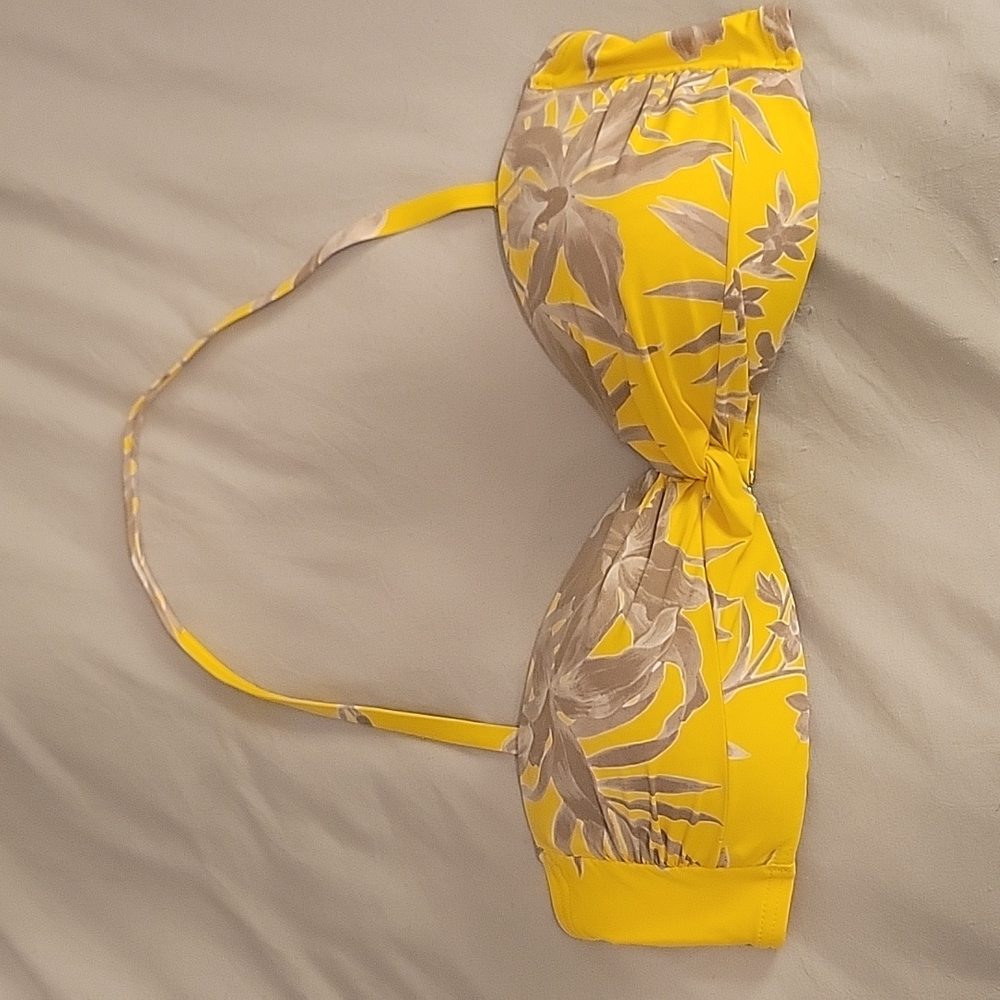 Gianni Bini Bandeau Knot Twist Bikini Top
